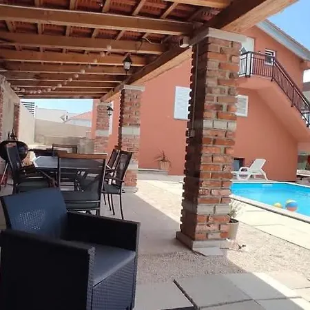 Apartamento Apartma Aja *