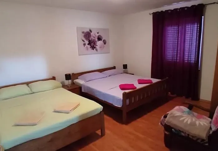 Apartma Aja Lägenhet