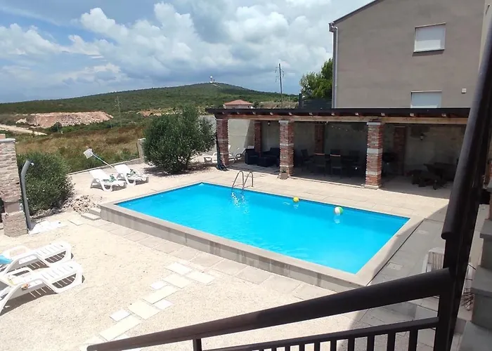 Apartma Aja * Debeljak