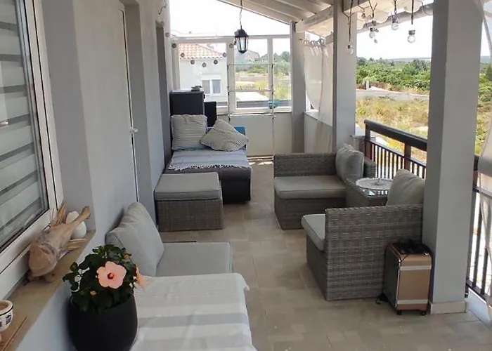 Apartman Apartma Aja