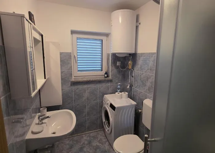 Apartma Aja