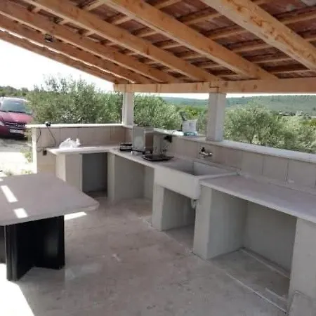 Apartma Aja Apartment