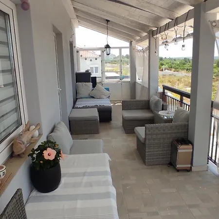Apartment Apartma Aja